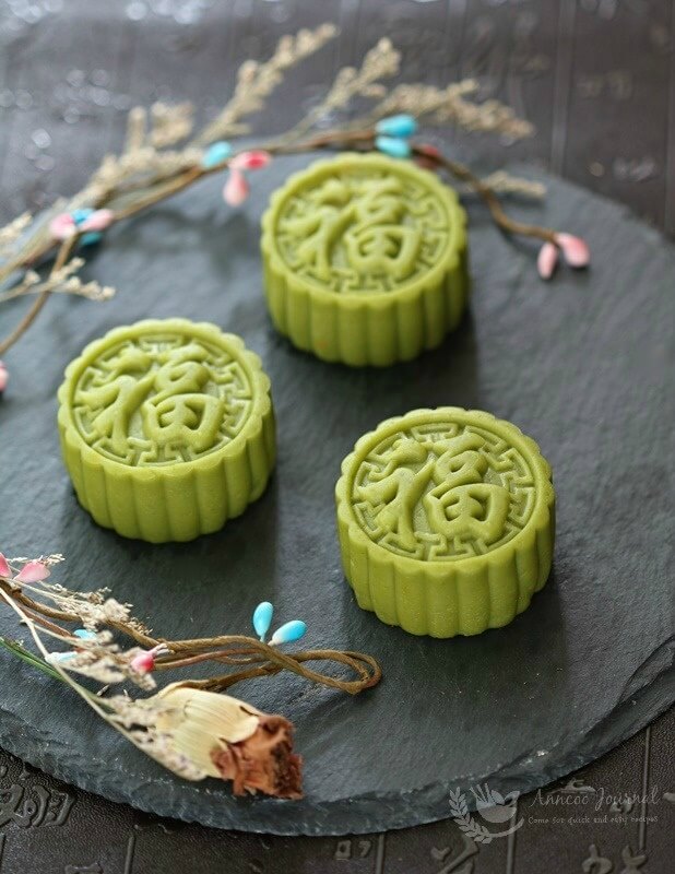Mooncakes - chinese desserts